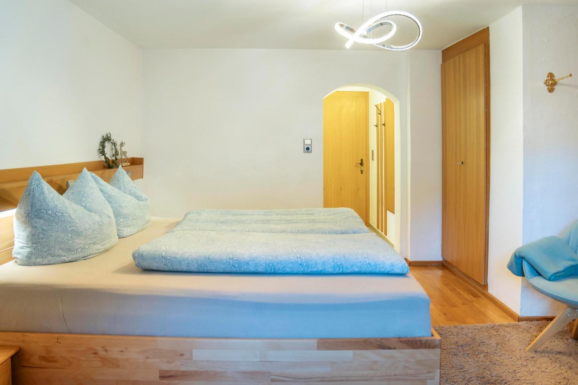Haus Limat Appartement Schruns Buitenkant foto