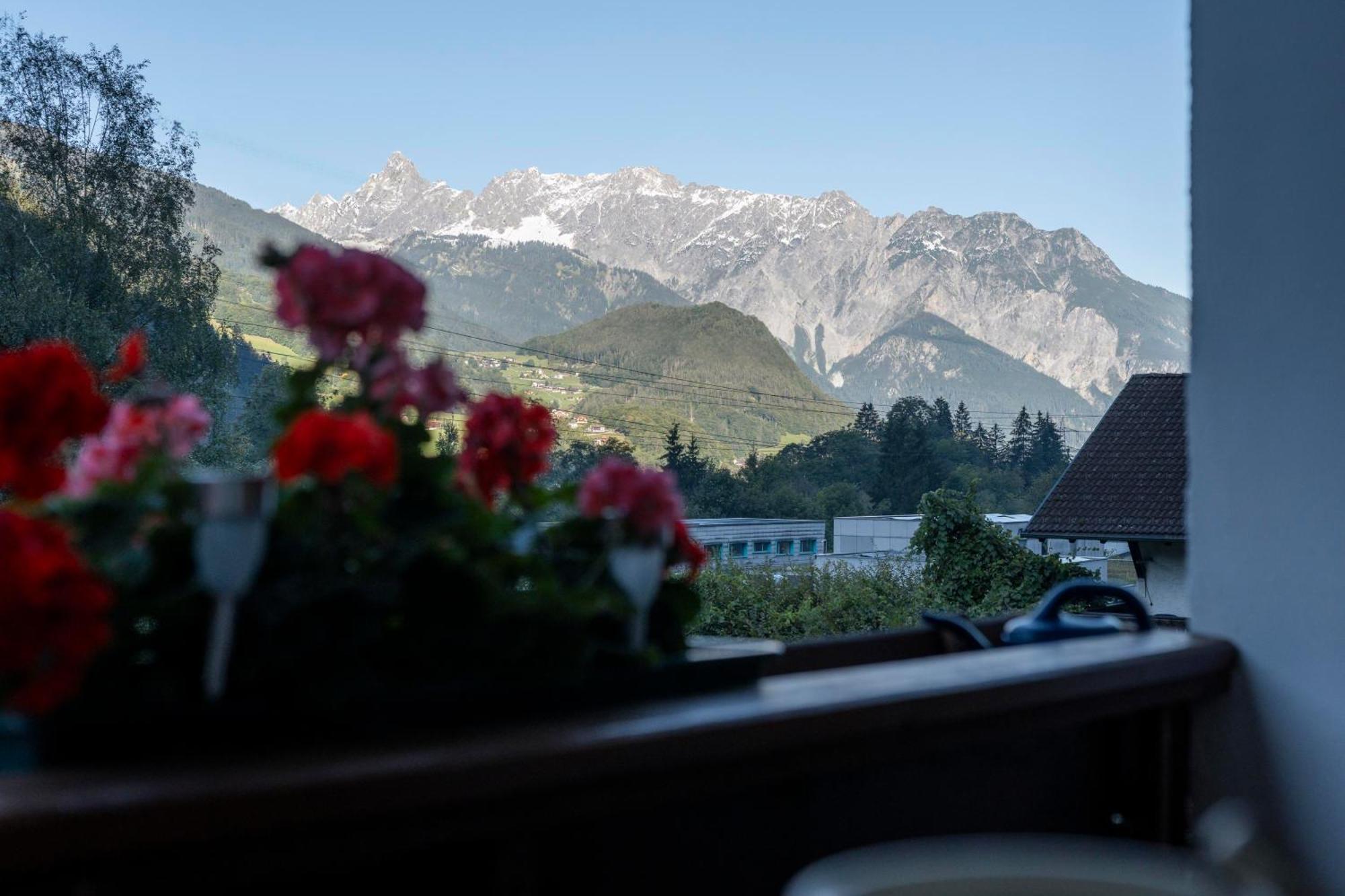 Haus Limat Appartement Schruns Buitenkant foto
