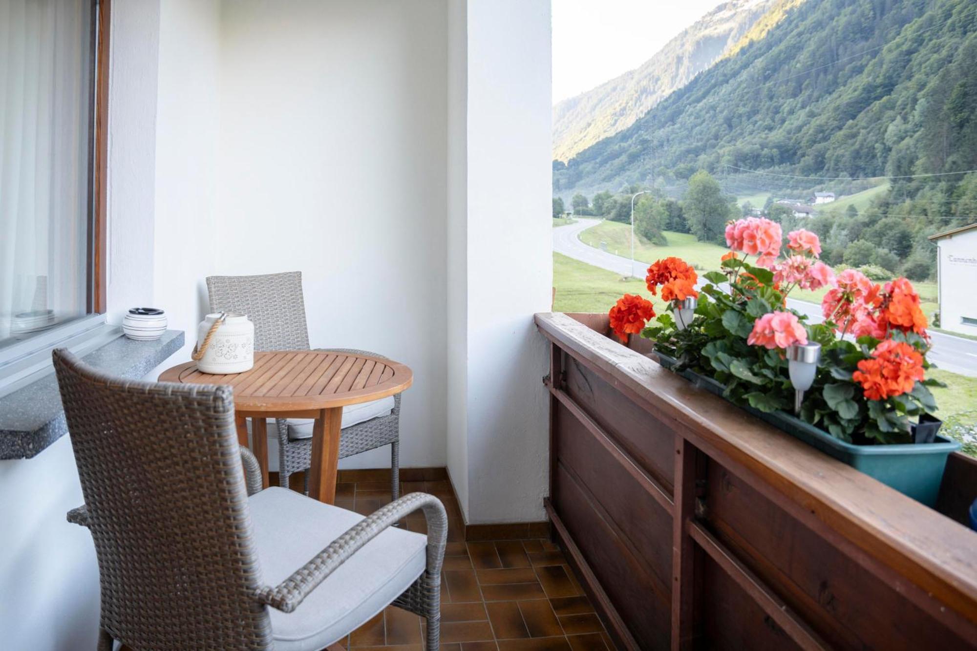 Haus Limat Appartement Schruns Buitenkant foto